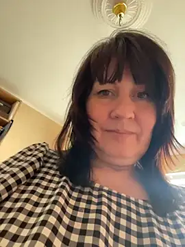 XLindaMilfX online show from June 1, 12:18 pm