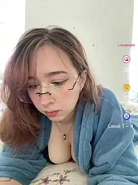 Snapshot of tsuki_chan_on chatting on July 8, 4:00 pm tsuki chan on online show from July 8, 4:00 pm