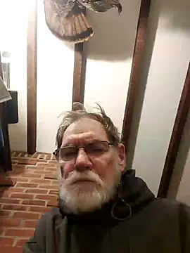 Snapshot of CDforU chatting on November 18, 4:28 am CDforU online show from November 18, 4:28 am