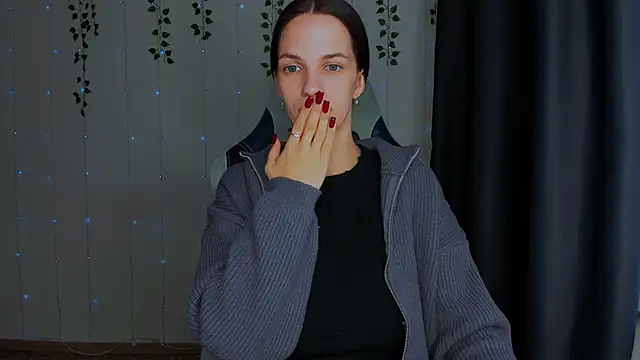 KarlaSim online show from October 15, 10:26 am