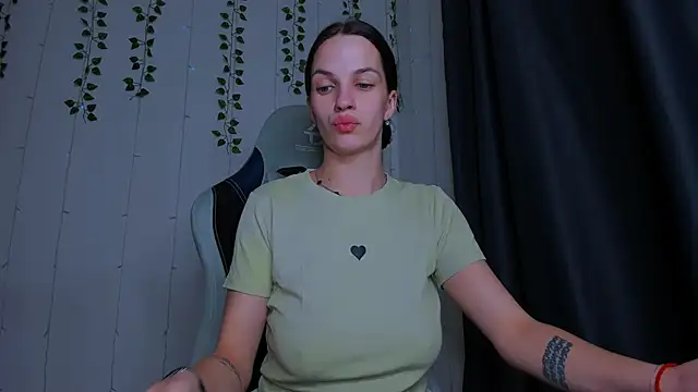 KarlaSim online show from October 22, 11:48 pm