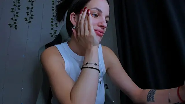 KarlaSim online show from November 1, 8:49 am