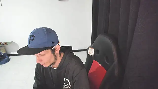 Snapshot of Jeff_Walton@xh chatting on December 15, 4:39 am Jeff Waltonxh online show from December 15, 4:39 am