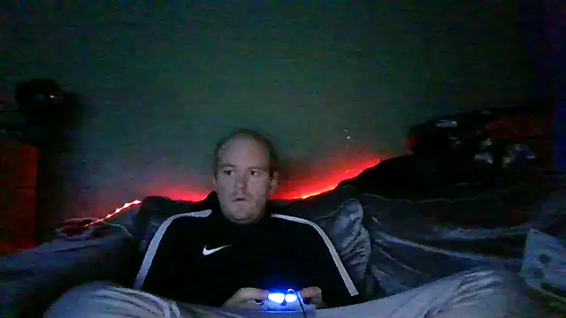 Snapshot of Janssen88 chatting on November 18, 5:28 pm Janssen88 online show from November 18, 5:28 pm