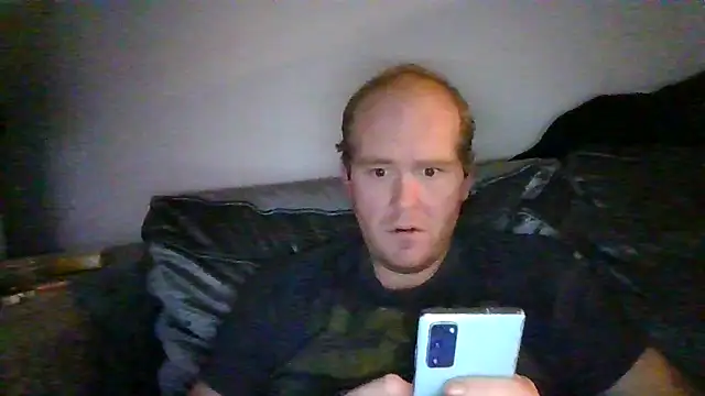 Snapshot of Janssen88 chatting on December 3, 9:57 pm Janssen88 online show from December 3, 9:57 pm