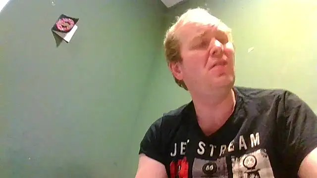 Snapshot of Janssen88 chatting on January 9, 9:27 pm Janssen88 online show from January 9, 9:27 pm