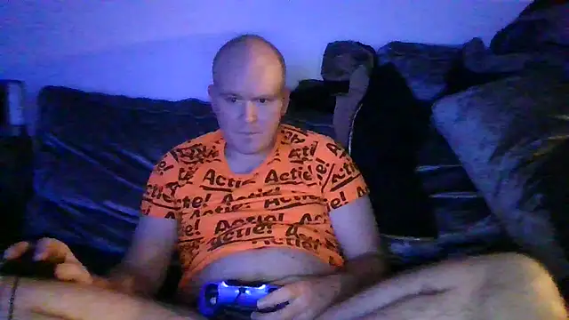 Snapshot of Janssen88 chatting on January 14, 10:47 pm Janssen88 online show from January 14, 10:47 pm
