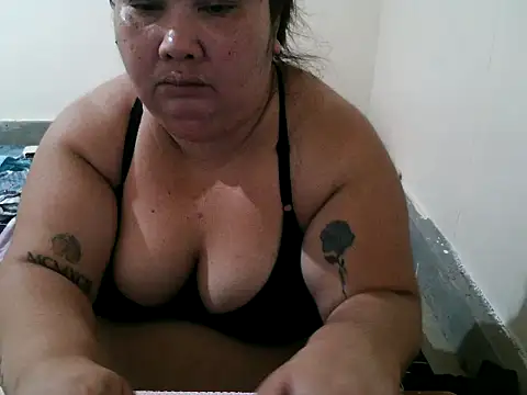 xxbigboootyxx online show from May 10, 5:45 am