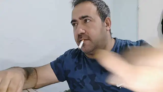 Snapshot of ZYXEL353 chatting on February 6, 10:29 am ZYXEL353 online show from February 6, 10:29 am