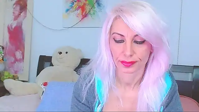 HoneyLara online show from November 29, 8:12 pm