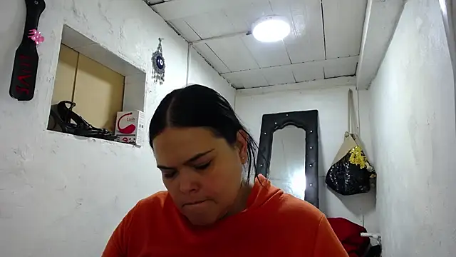 nattashafoxx online show from December 2, 12:27 am