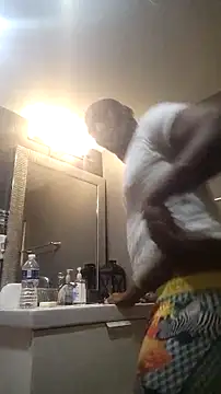 Snapshot of PartyAnimalfreak chatting on March 17, 2:27 am PartyAnimalfreak online show from March 17, 2:27 am