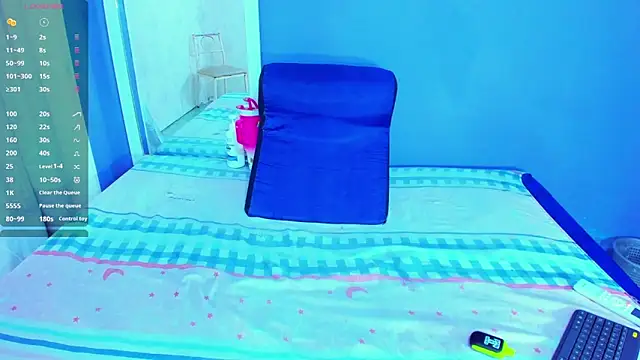 MAILYN ER online show from March 21, 8:29 pm