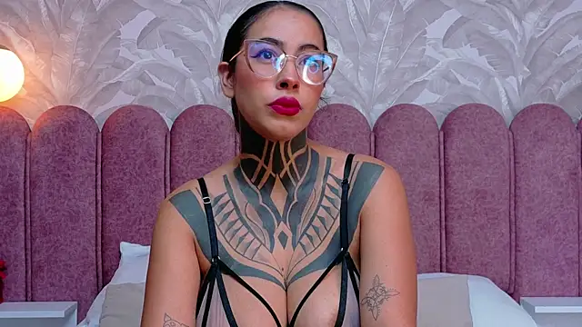 Snapshot of NicoleBlum chatting on July 11, 1:36 pm NicoleBlum online show from July 11, 1:36 pm