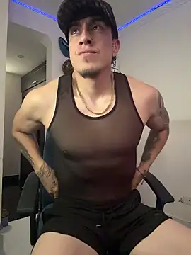 strongboy  online show from February 26, 6:07 pm