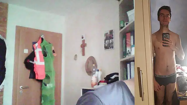 Chris23547 online show from January 15, 2:32 pm