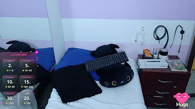 Catwhite  online show from October 15, 6:08 pm