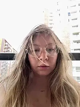 Darling XXX online show from July 17, 6:02 pm