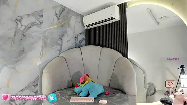 Katemoss70 online show from February 9, 12:19 pm