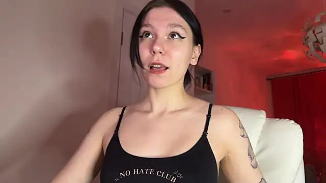 pinkdolly18 online show from February 24, 9:31 pm