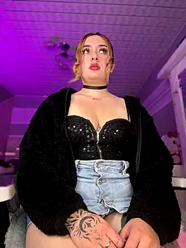 Sam Thompsoon  online show from November 8, 2:12 am