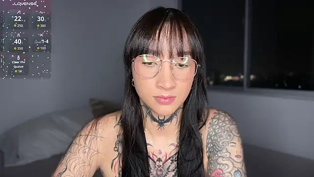 xisisxx online show from March 27, 11:37 pm