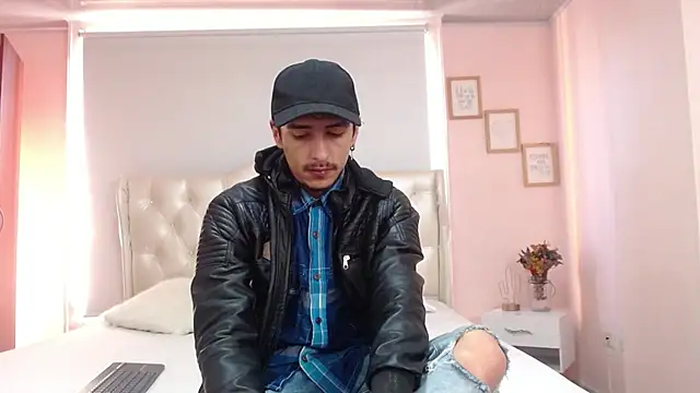 ryan maxy online show from January 22, 1:32 pm