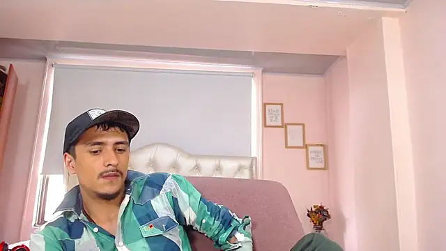 ryan maxy online show from March 14, 7:34 pm