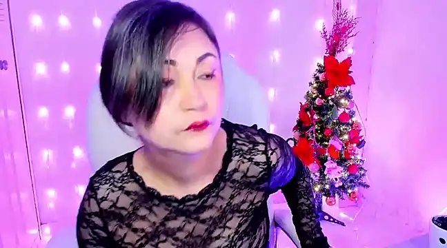 Snapshot of danielahot66 chatting on December 5, 8:55 am danielahot66 online show from December 5, 8:55 am