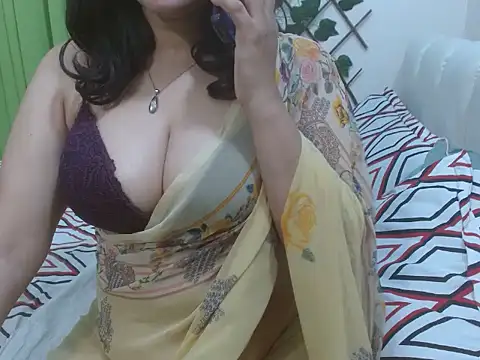 Snapshot of Lovelywife786 chatting on December 10, 2:28 pm Lovelywife786 online show from December 10, 2:28 pm