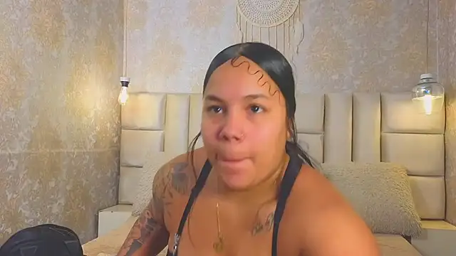 EmilyQueen3x online show from June 4, 1:50 pm