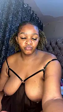 Snapshot of Cristy_Lin chatting on August 5, 12:02 am Cristy Lin online show from August 5, 12:02 am
