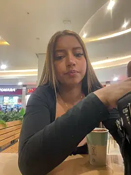 Snapshot of belaa_1 chatting on October 18, 9:26 pm belaa 1 online show from October 18, 9:26 pm