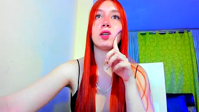 Snapshot of horny__molly_ chatting on December 18, 2:21 am horny molly online show from December 18, 2:21 am