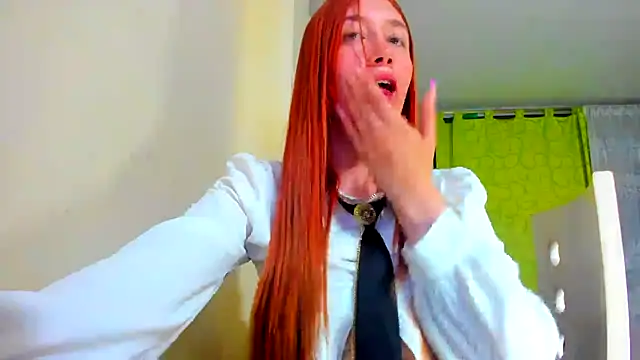 Snapshot of horny__molly_ chatting on February 9, 4:04 am horny molly online show from February 9, 4:04 am