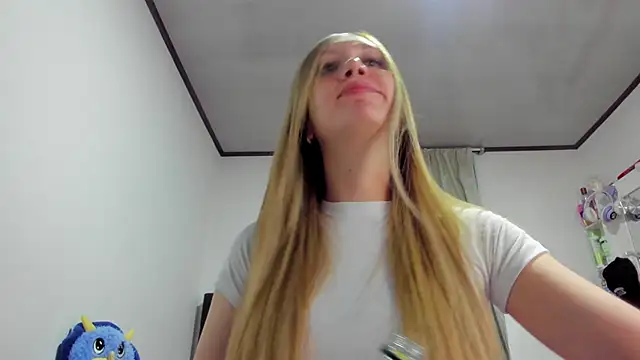 horny  molly  online show from May 6, 4:52 am