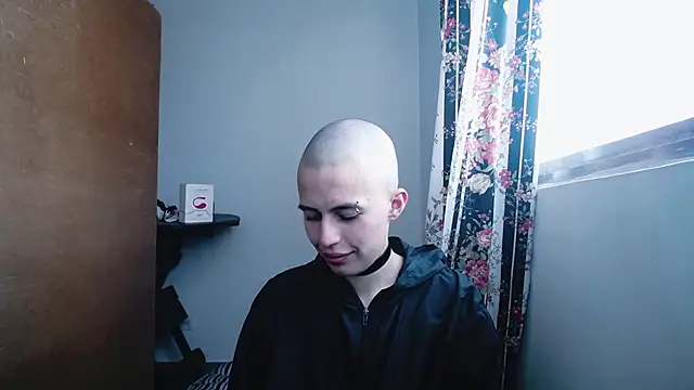 Snapshot of Cocain_Atenea chatting on November 20, 7:13 pm Cocain Atenea online show from November 20, 7:13 pm