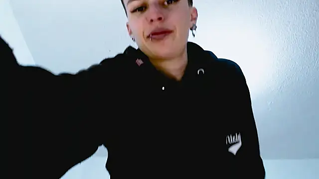 Cocain Atenea online show from March 24, 11:10 pm