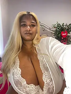 BigFineSelena online show from February 5, 4:14 pm