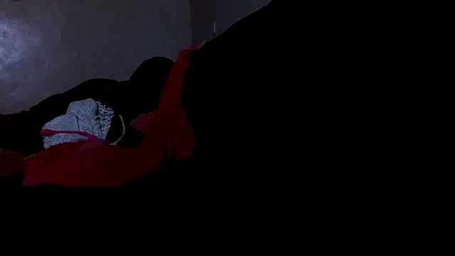 vinkyprettie online show from December 11, 7:31 am