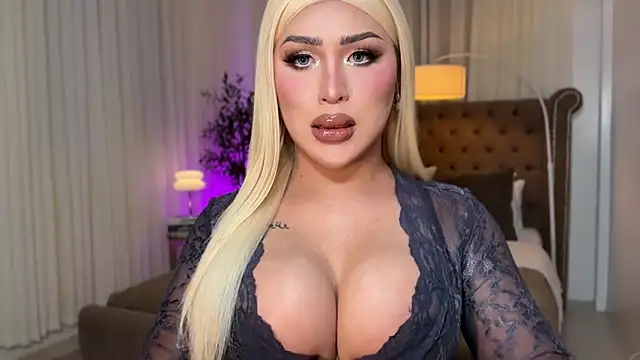 Your Majesty Tyra online show from October 23, 5:40 am