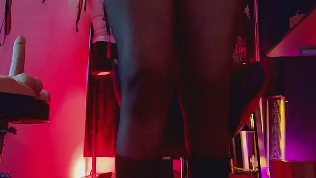 PerlaDivaio online show from February 11, 11:59 am