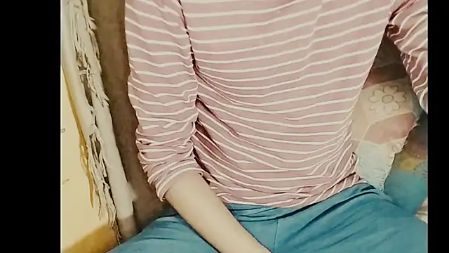 Snapshot of vampynik chatting on November 19, 10:26 am vampynik online show from November 19, 10:26 am