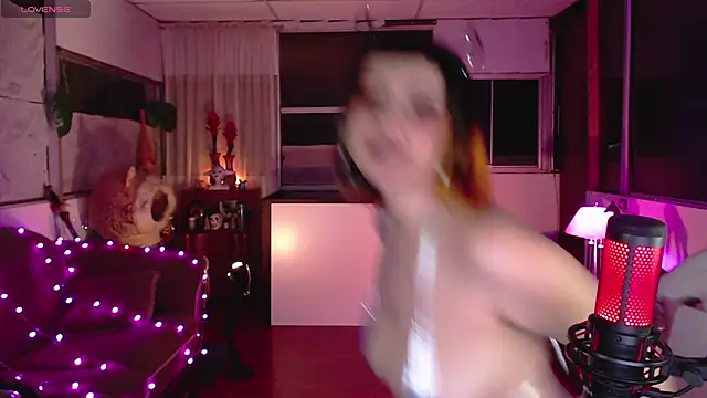 Aquamarinebubble online show from February 27, 3:04 am