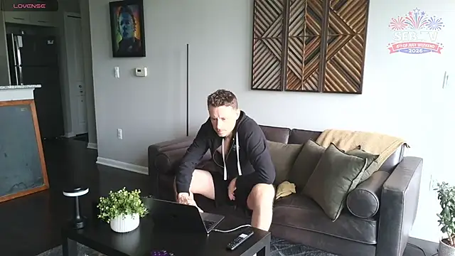 Snapshot of seb_tv chatting on July 4, 2:56 pm seb tv online show from July 4, 2:56 pm