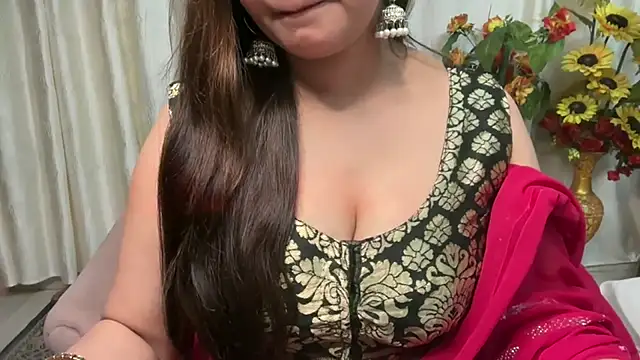 mahimagicdoll DESI online show from February 23, 5:50 pm