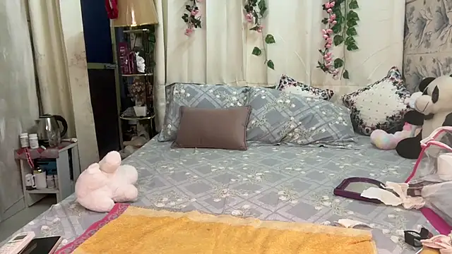 mahimagicdoll DESI online show from September 27, 9:36 am