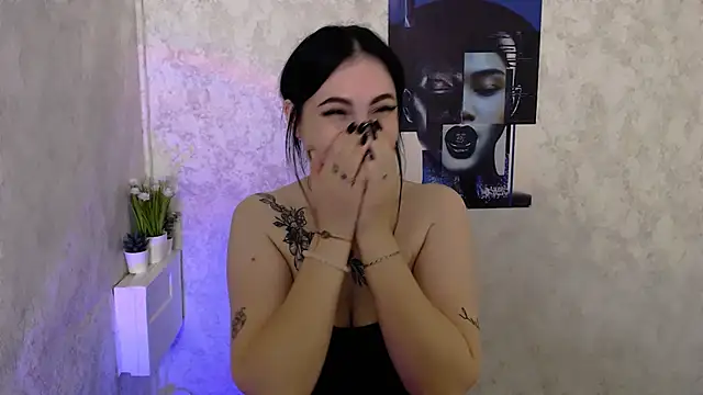 Snapshot of MisssShy_ chatting on September 20, 7:09 am MisssShy online show from September 20, 7:09 am