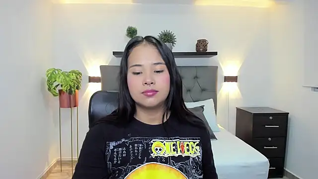 isabella florez online show from March 10, 12:04 pm