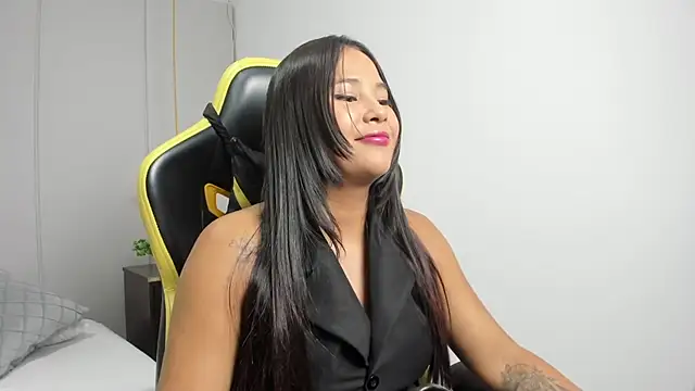 isabella florez online show from March 3, 12:00 pm